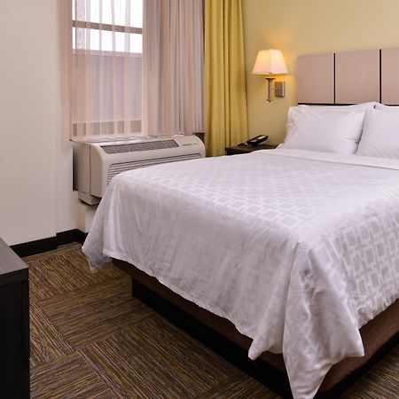 Candlewood Suites Terre Haute By Ihg Exterior foto