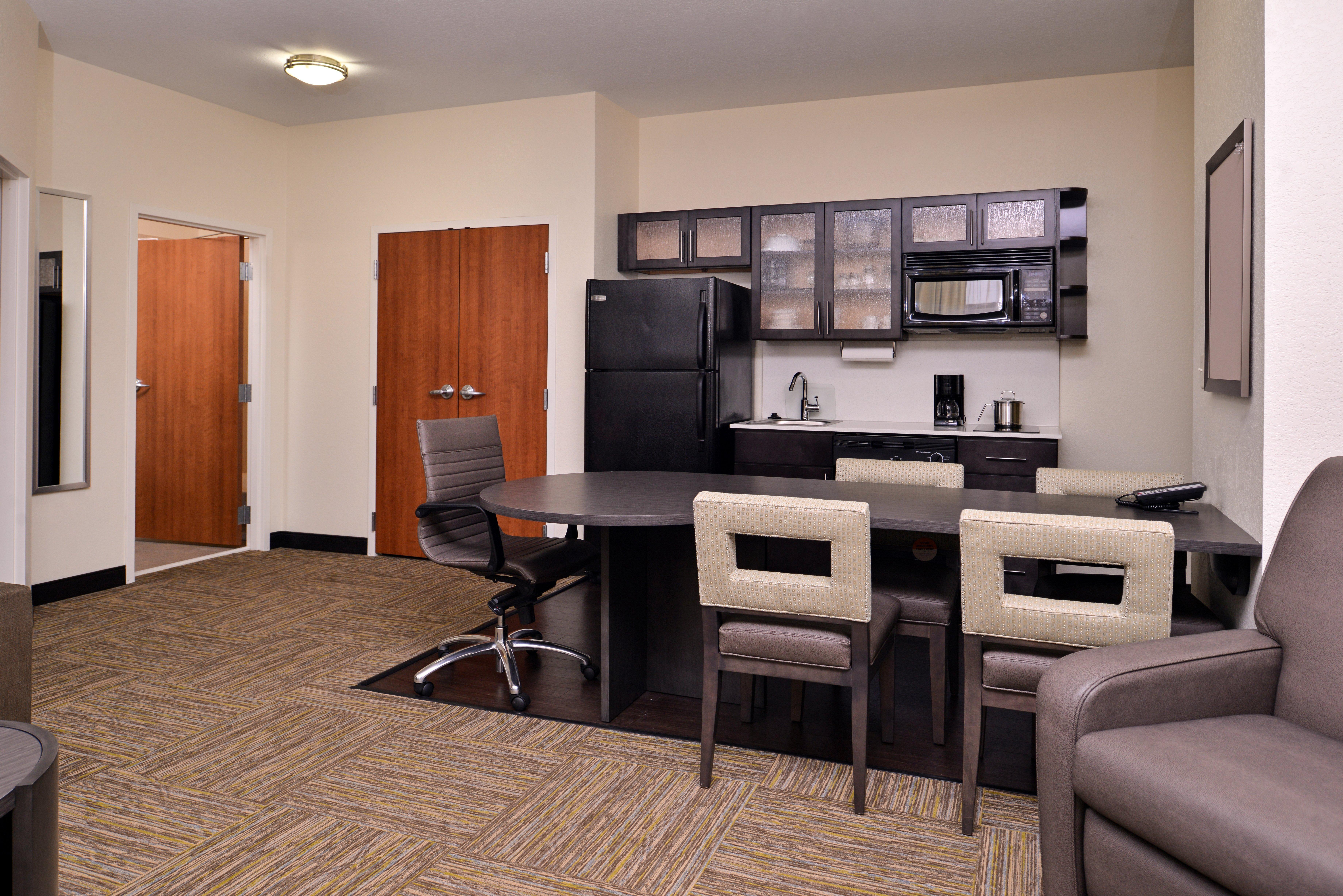 Candlewood Suites Terre Haute By Ihg Exterior foto